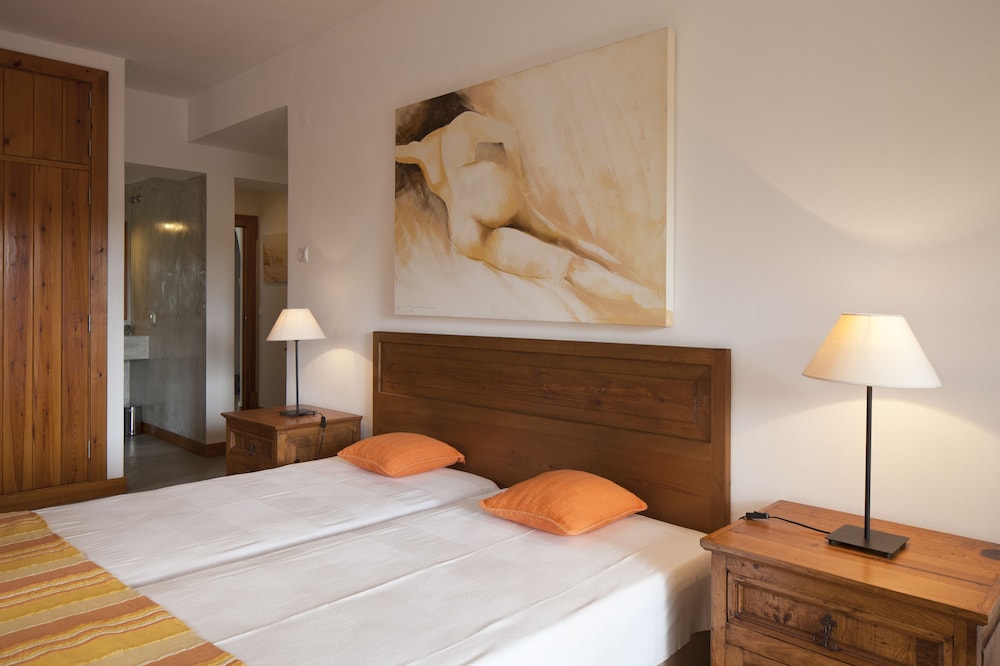 Double or Twin Room photo 3
