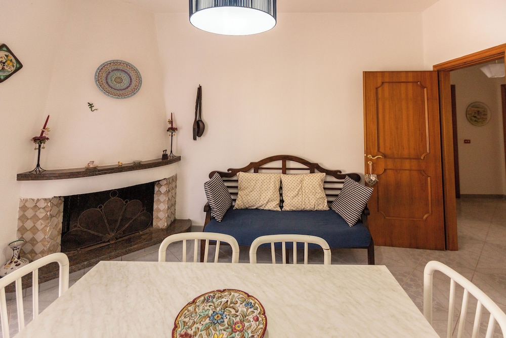 Apartment, 2 Bedrooms, Balcony photo 3