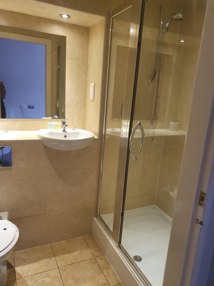 Double Room, Ensuite - Photo 4