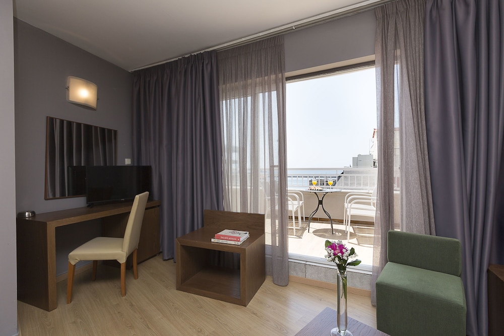 Comfort Suite, Sea View - Photo 2