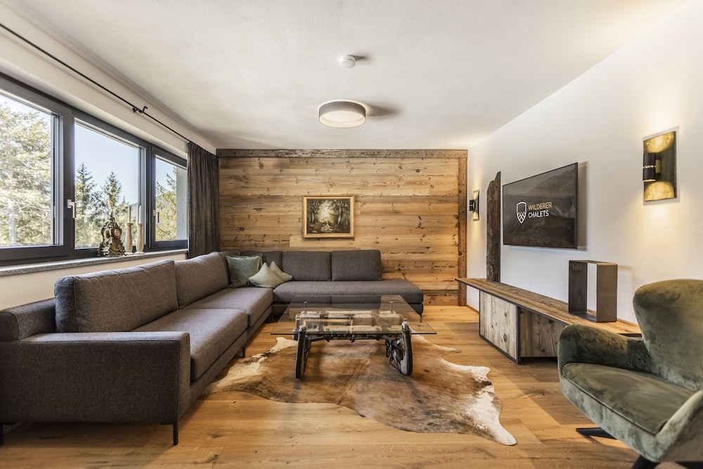 Deluxe Chalet photo 1