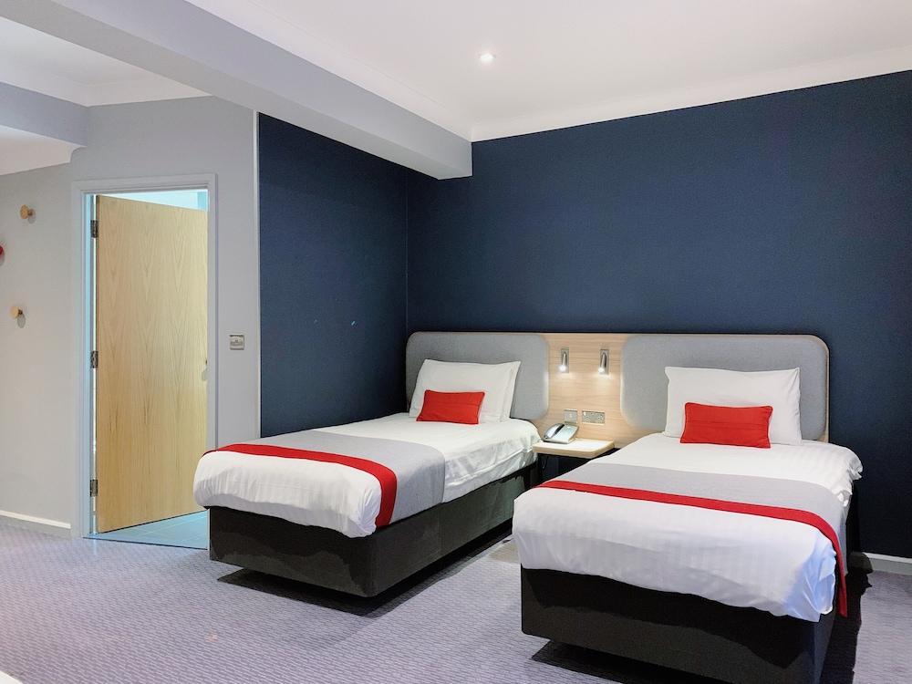 Standard Room, 2 Twin Beds photo 2