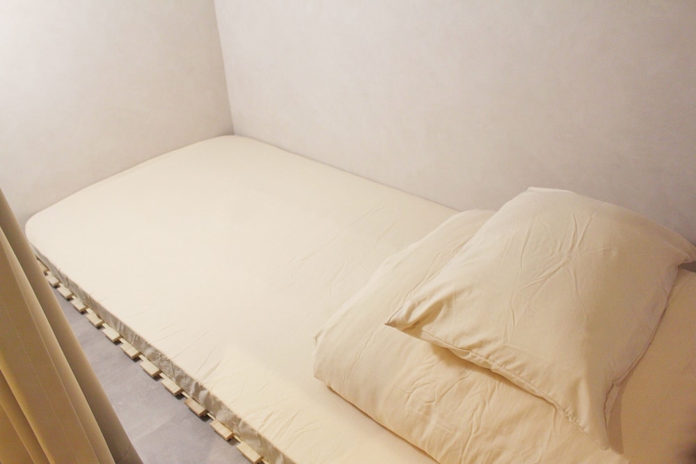 Economy Single Room, Women only, Non Smoking