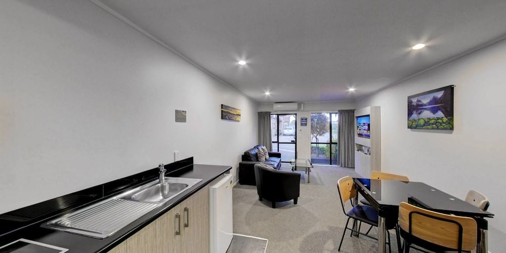 Family Apartment, Hot Tub photo 1