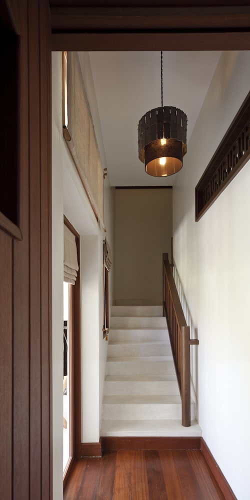 One Bedroom Duplex Suite - Photo 9