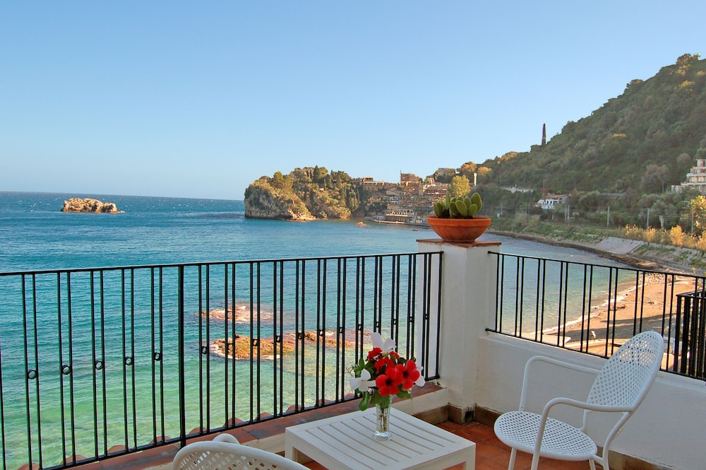 Superior Double or Twin Room, Terrace, Sea View - Photo 13