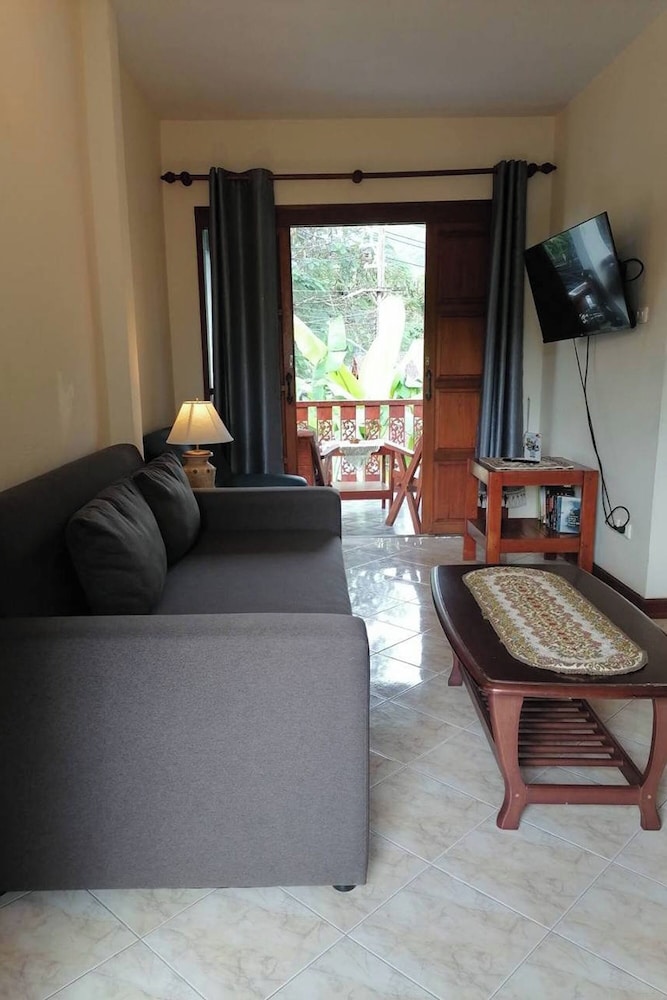 Suite - Photo 8