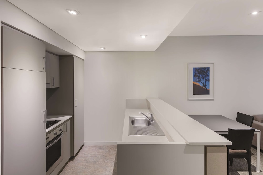 One Bedroom Premier Apartment King - Photo 1