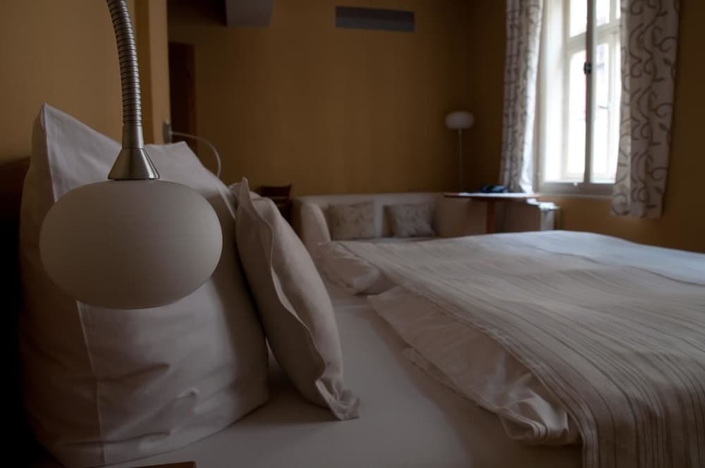 Kleines Doppelzimmer,franzoesisches Bett photo 3