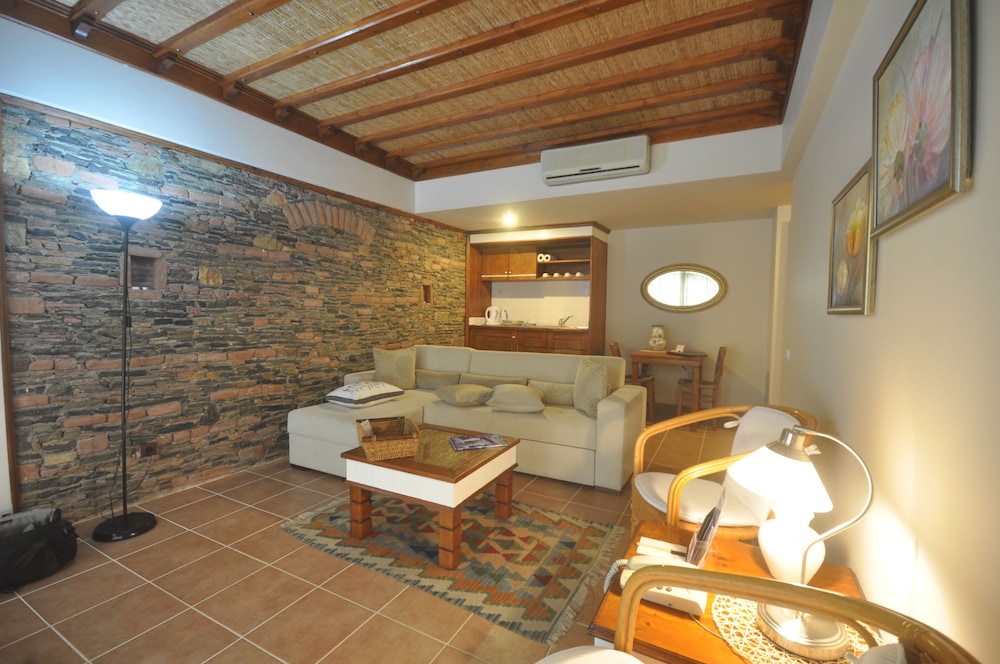 Suite, Garden View - Photo 5