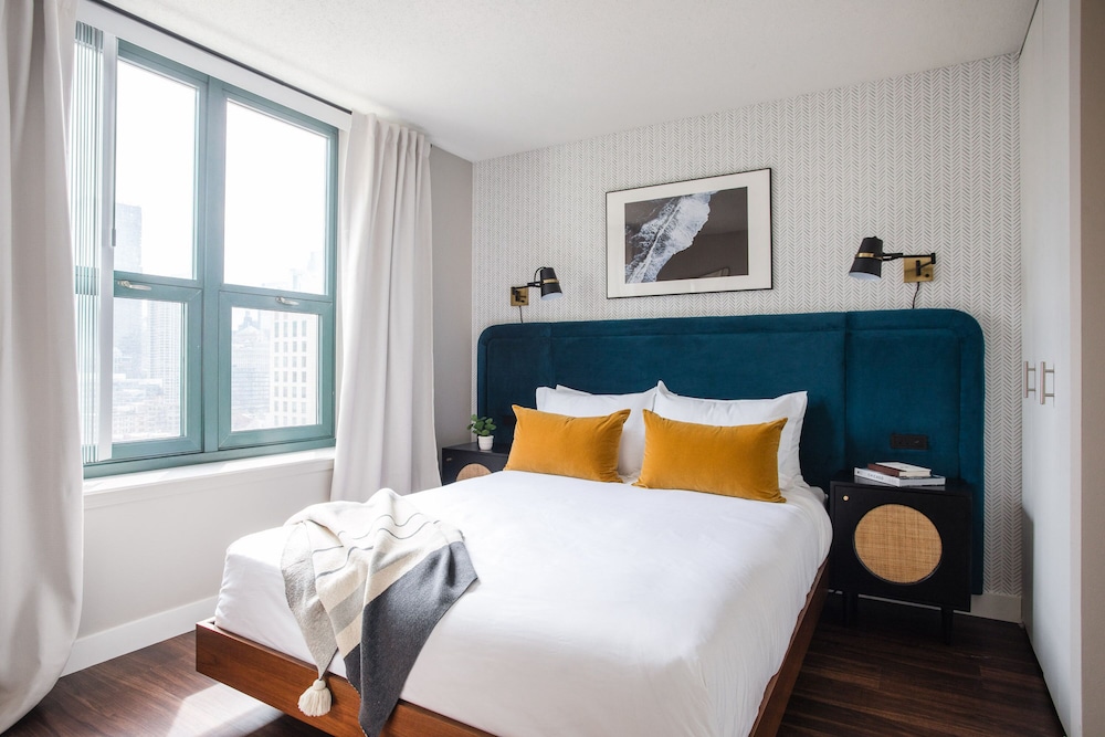 Premium Studio, 1 Queen Bed with Sofa bed, Non Smoking (Self Check-in with Virtual Front Desk)