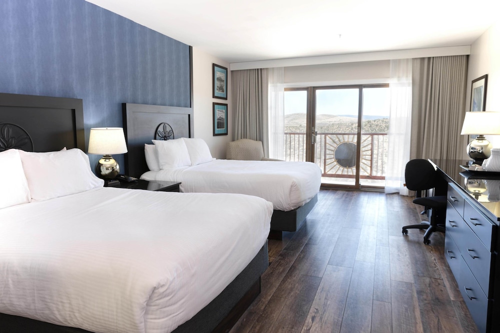 Premium Room, 2 Queen Beds photo 1