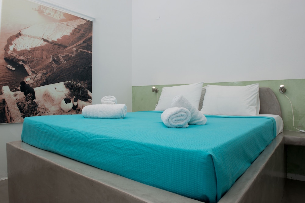 Economy Double Room (Without View) - Photo 3