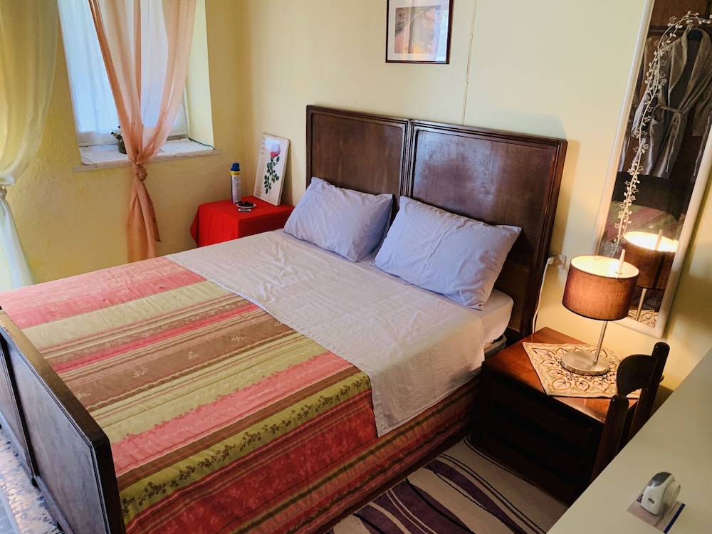 Family Studio Suite, 2 Bedrooms, Accessible, Garden View photo 3