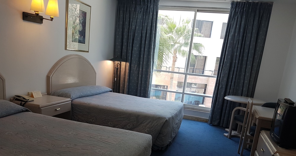 Standard Double or Twin Room - Photo 4