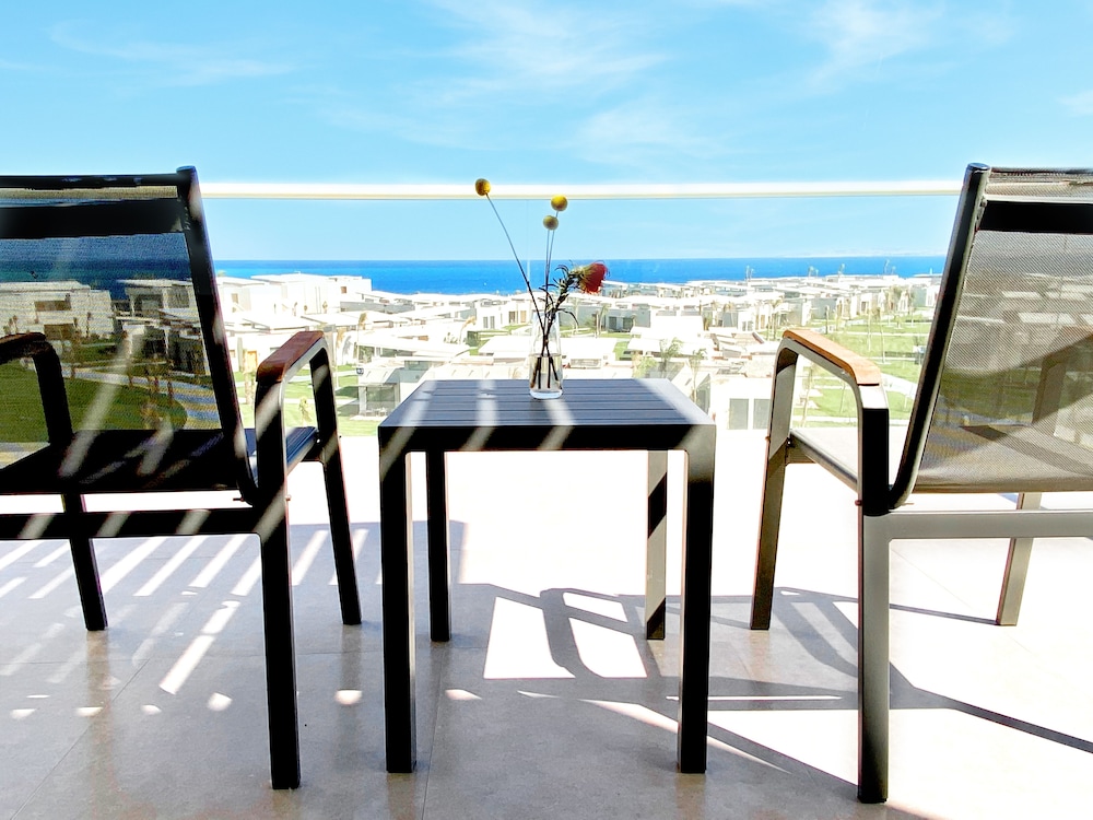Suite, 2 Twin Beds, Sea View photo 3