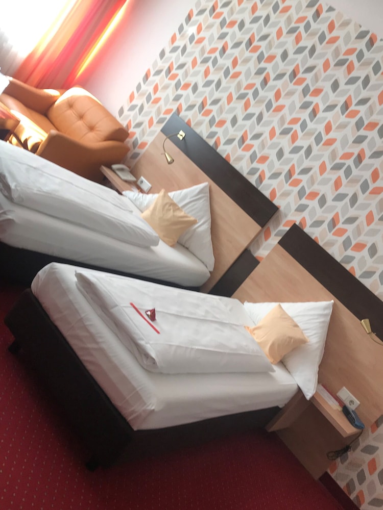 Double Room - Photo 2