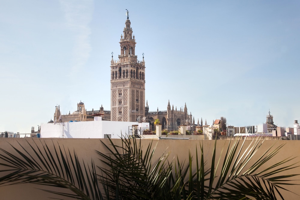 Deluxe Penthouse, 2 Bedrooms, Terrace, City View