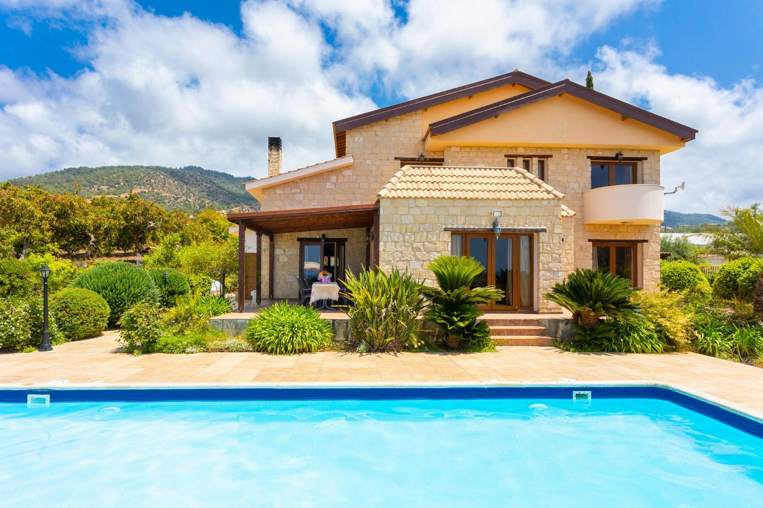 Three-Bedroom Villa photo 1