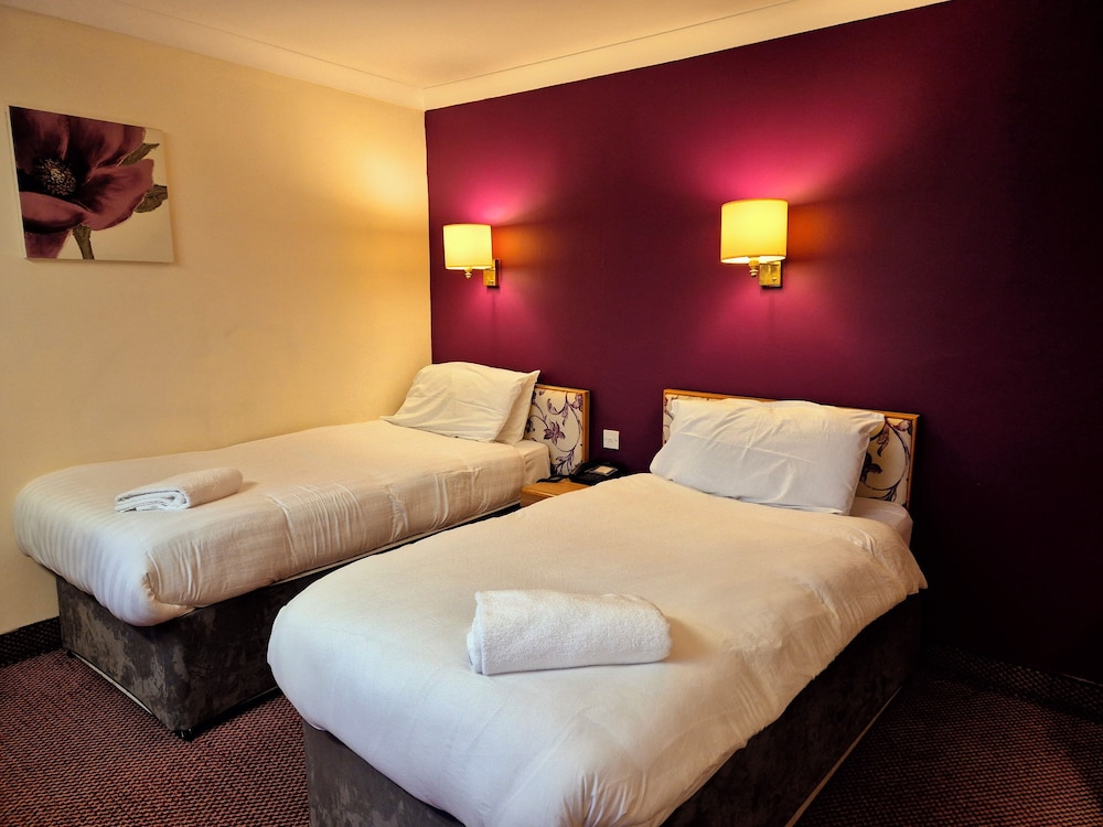 Standard Twin Room - Photo 1