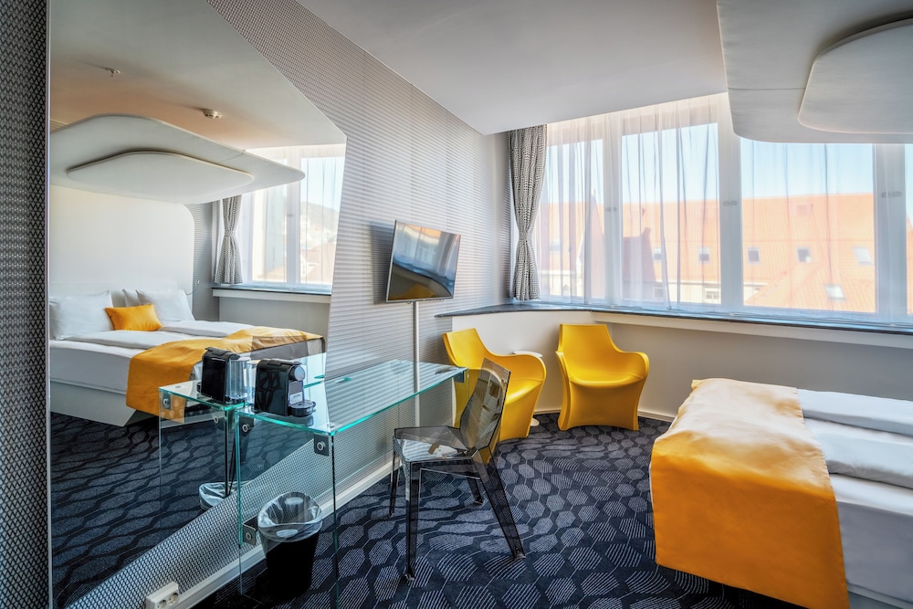 Superior Double Room, City View photo 3