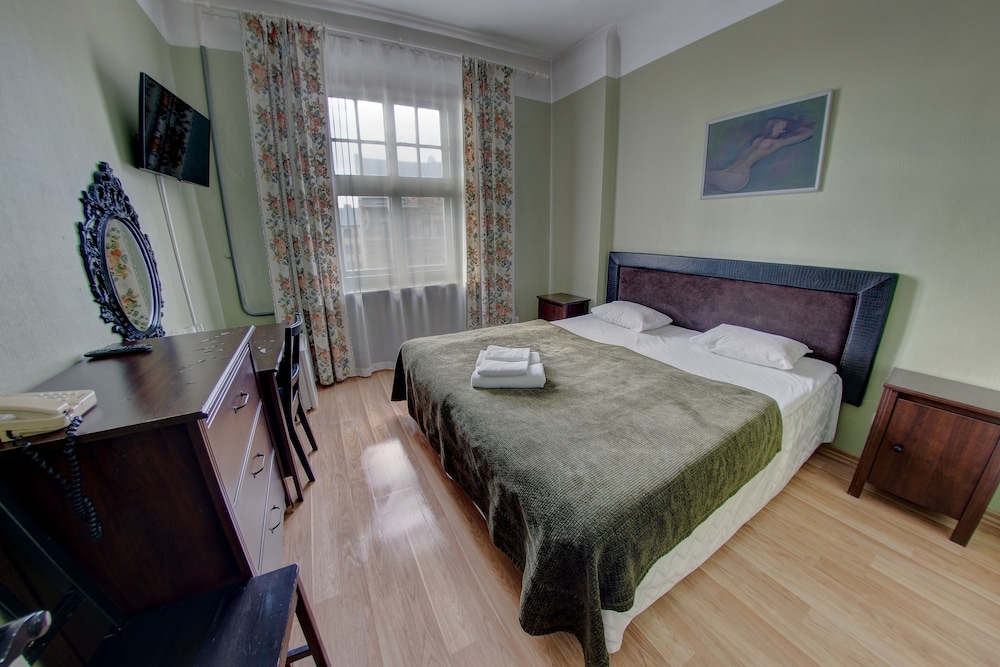Double Room - Photo 14