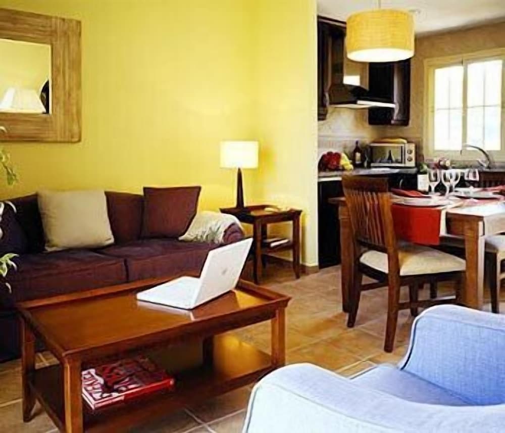 Condominio, 2 habitaciones, área de jardín