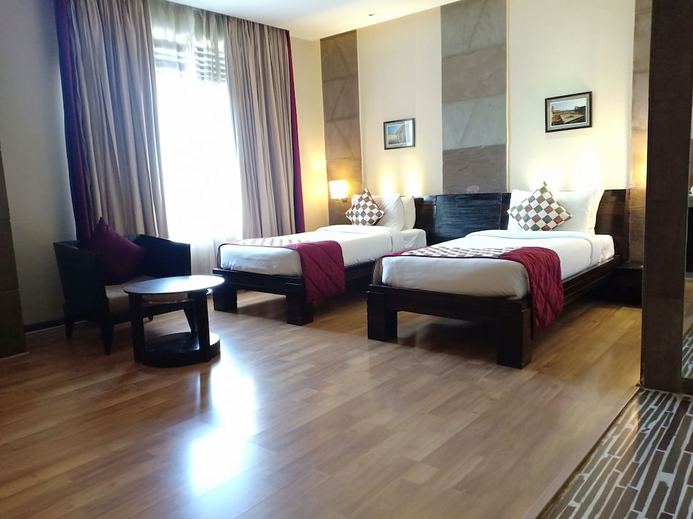 Deluxe Room, 2 Twin Beds, Non Smoking - Photo 2