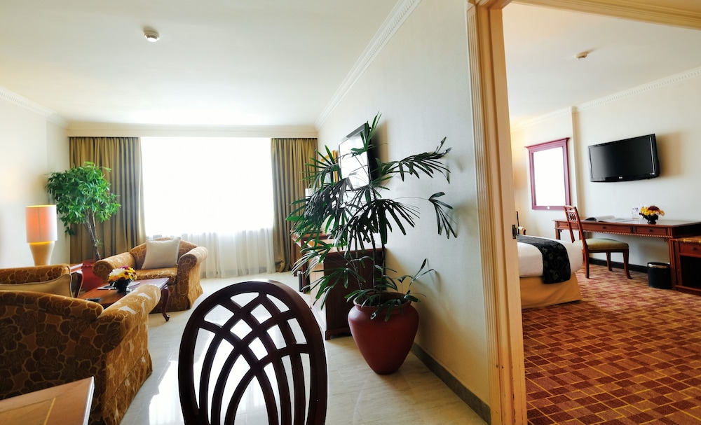 Club Suite - Photo 3
