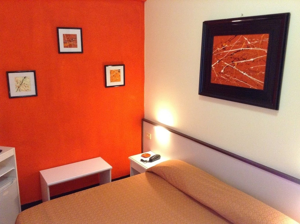 Double or Twin Room photo 2
