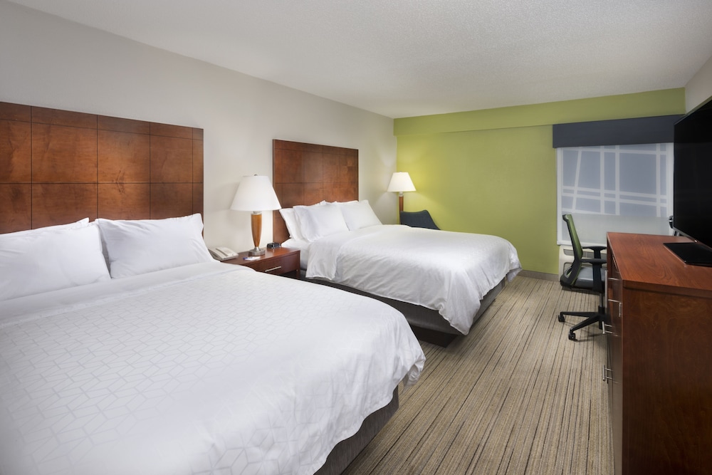 Room, 2 Queen Beds, Accessible (Communication, Mobil Roll-In Shower) - Photo 4