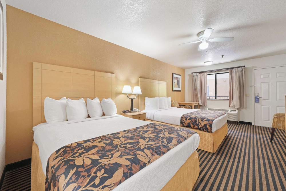 Standard Room, 2 Queen Beds, Non Smoking, Refrigerator & Microwave - Photo 1