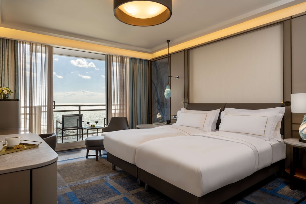 Twin Vista Premium Room