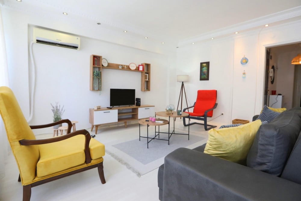 Apartment photo 1