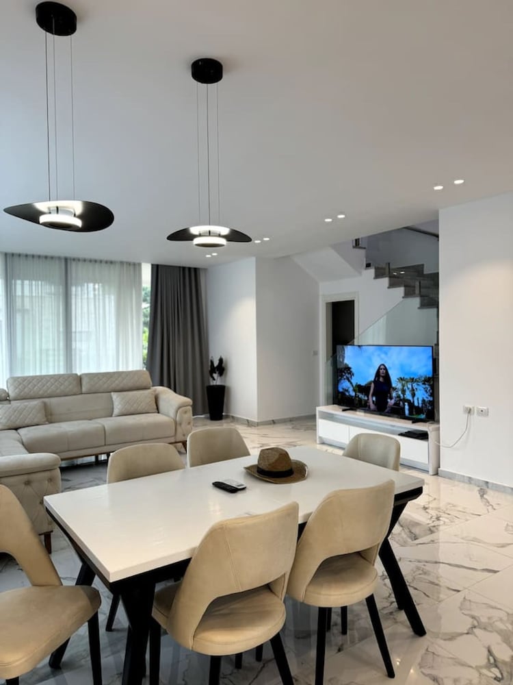 House photo 2
