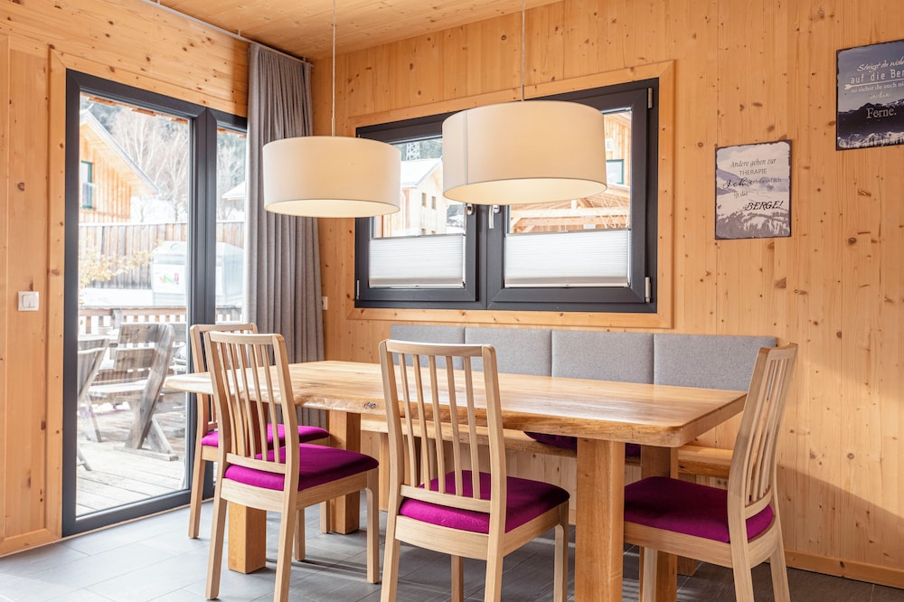 Chalet # 24b  mit 4 Schlafzimmern, Sauna & Whirlpool