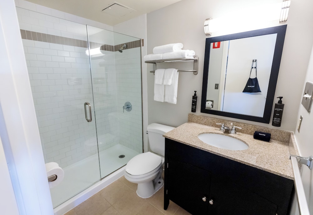 Executive Suite (Level) - Photo 11