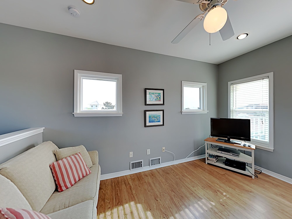House, Multiple Beds, Balcony, Ocean View photo 2