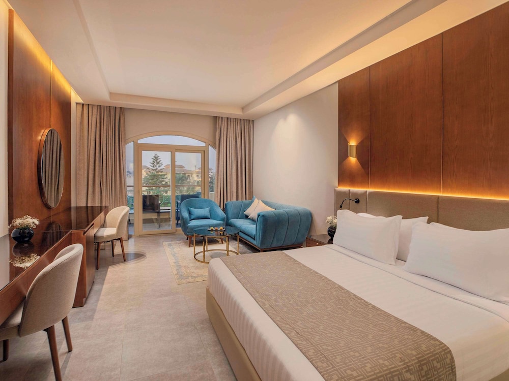 Premiere Suite Pool View