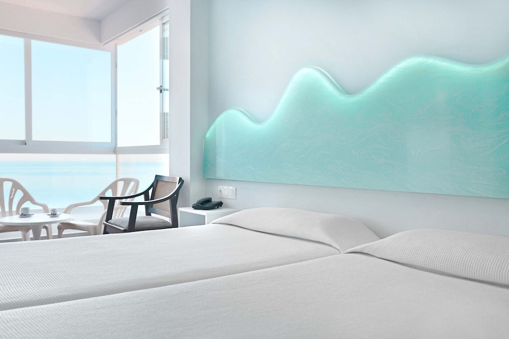 Double Room, Balcony, Sea View photo 2