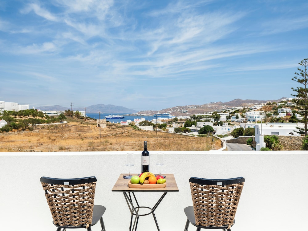 Double Room, Balcony, Sea View photo 2
