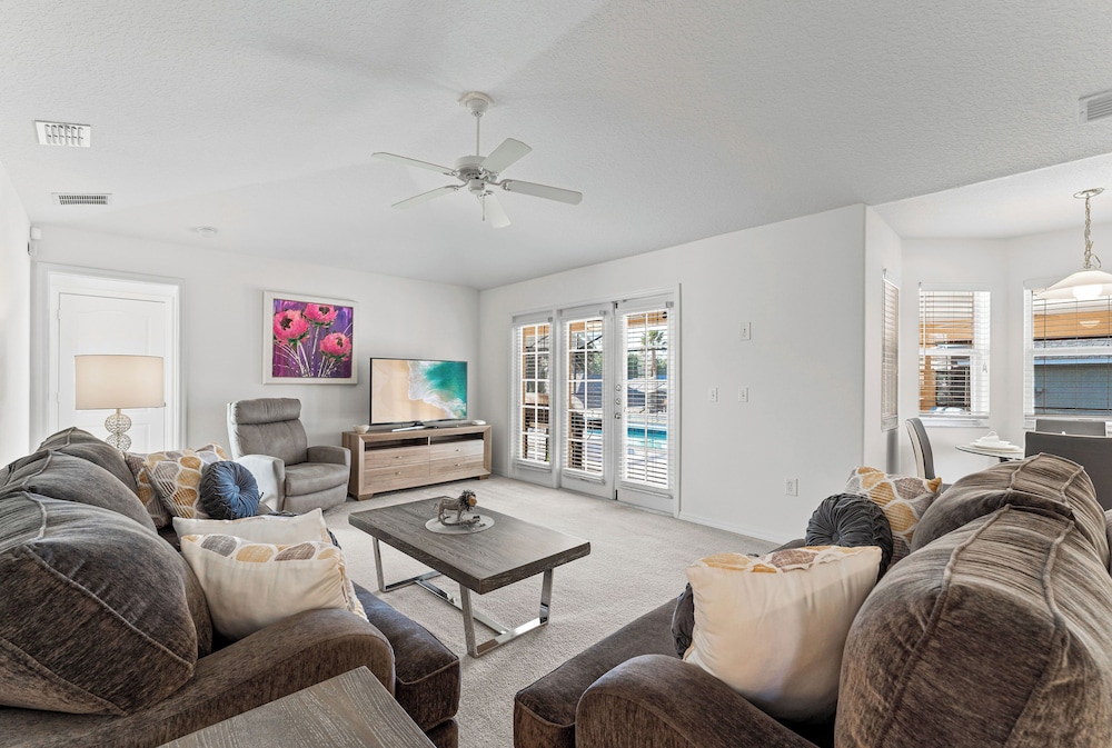 House, Multiple Beds, Pool Access, Pool View (Latitude Adjustment at Tuscan Ridge)