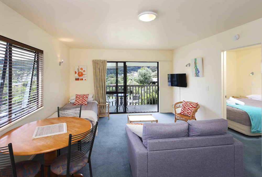 1 Bedroom Cottage photo 1