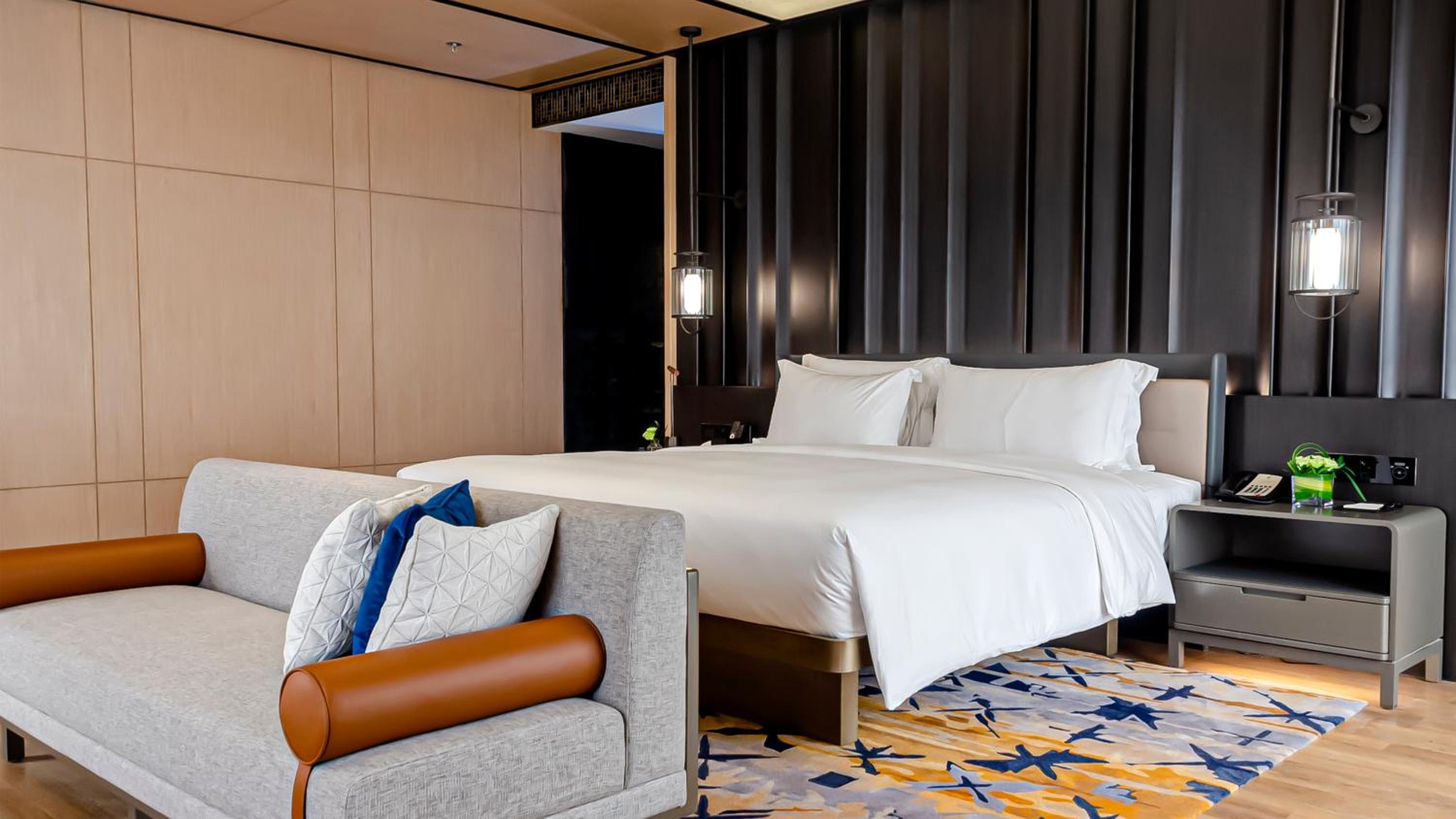 Executive Suite photo 1