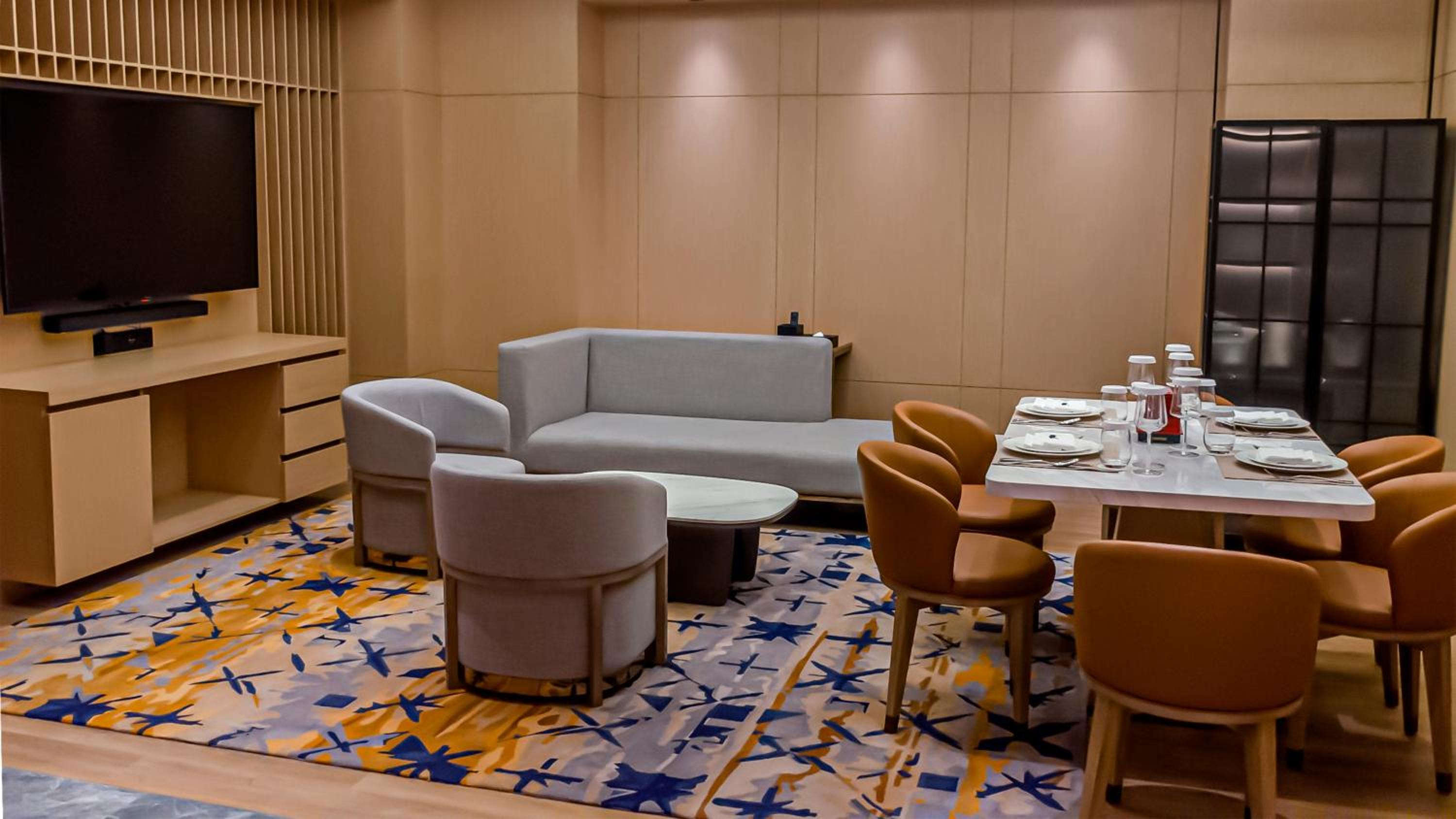 Executive Suite photo 3