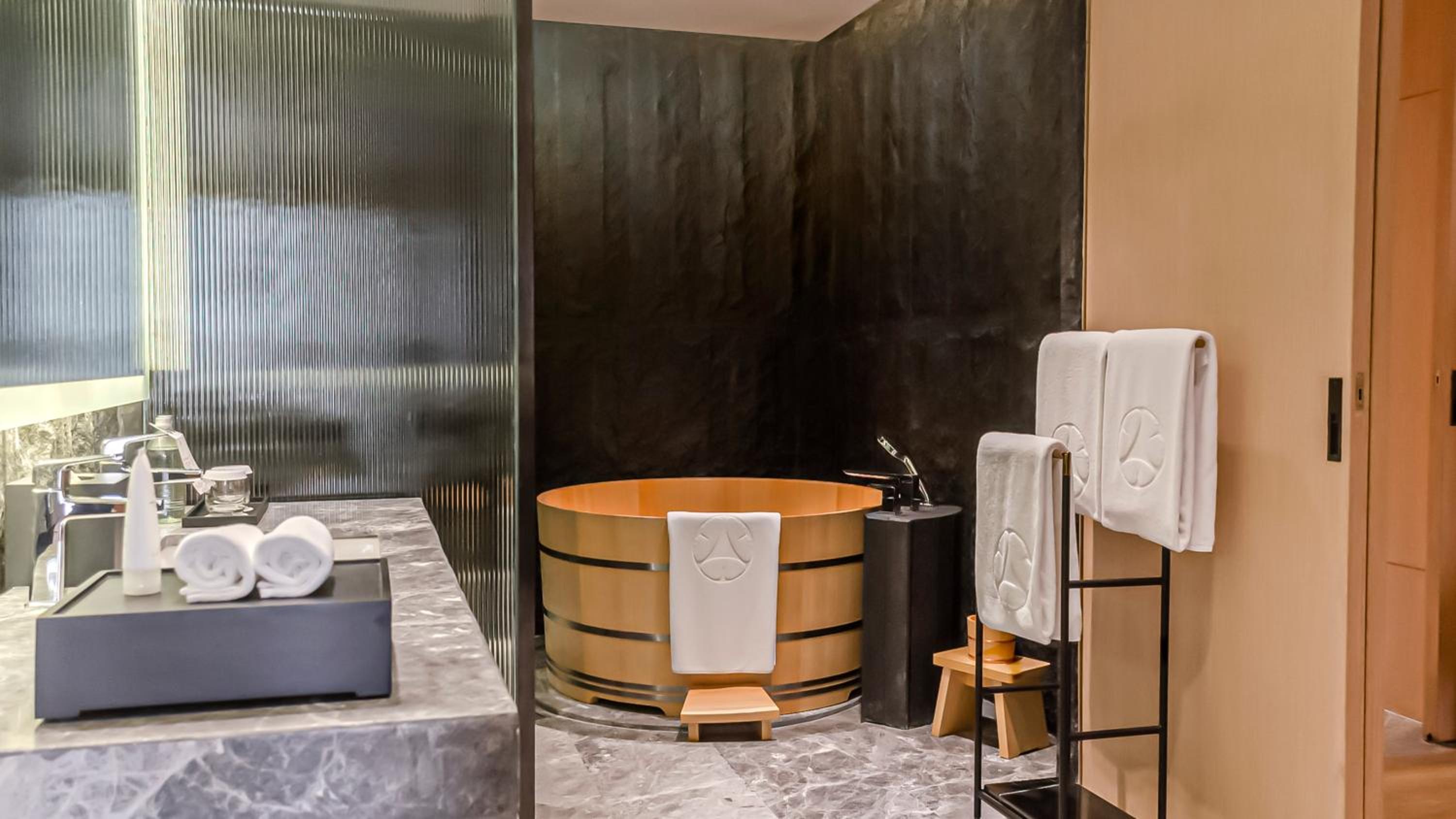 Executive Suite photo 2
