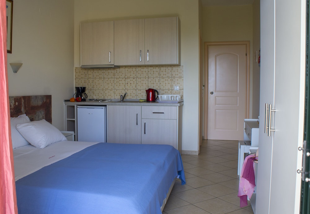 Romantic Double or Twin Room, 1 Bedroom, Non Smoking, Sea View photo 3