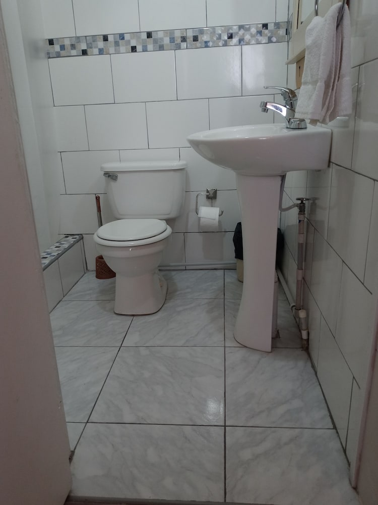 Basic Double Room, 1 Bedroom photo 3