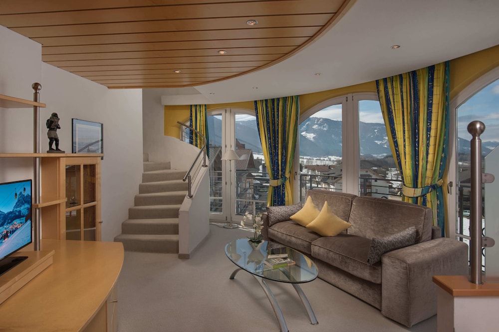 Suite (Panoramic) photo 1