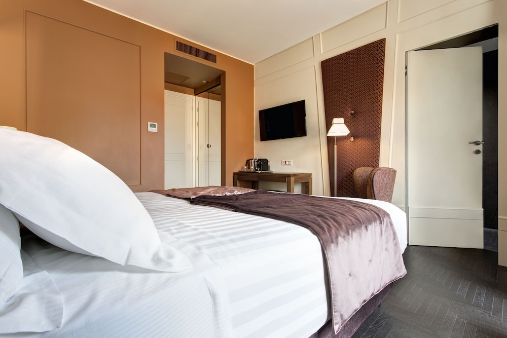 Premium Double or Twin Room